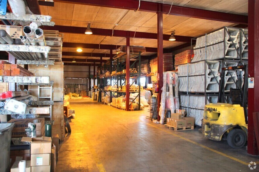 Industriel dans Colmenar Viejo, Madrid à vendre - Photo du bâtiment - Image 2 de 6