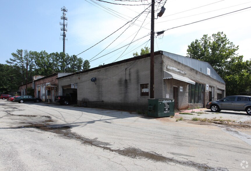 1800 Glenvale Pl, Decatur, GA à louer - Photo du bâtiment - Image 2 de 2