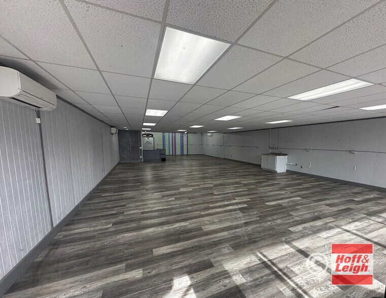 1395 Gardner Blvd, Barberton, OH à louer - Photo du bâtiment - Image 2 de 11