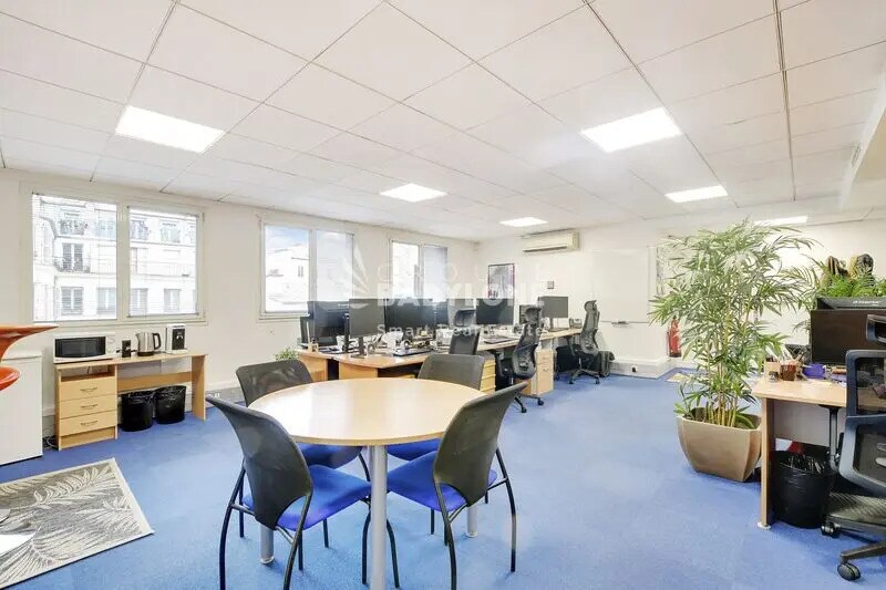Office in Paris for sale Interior Photo- Image 1 of 12