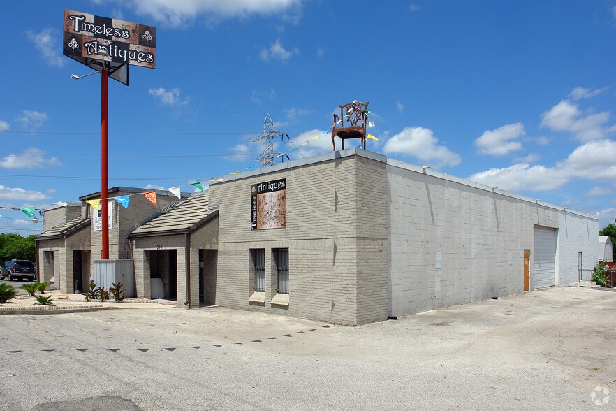 10151 N Interstate 35, San Antonio, TX à louer - Photo du bâtiment - Image 1 de 12