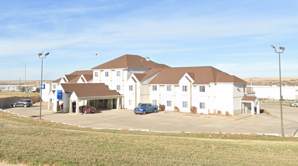 755 Microtel Dr, Chadron, NE à vendre - Photo principale - Image 1 de 1