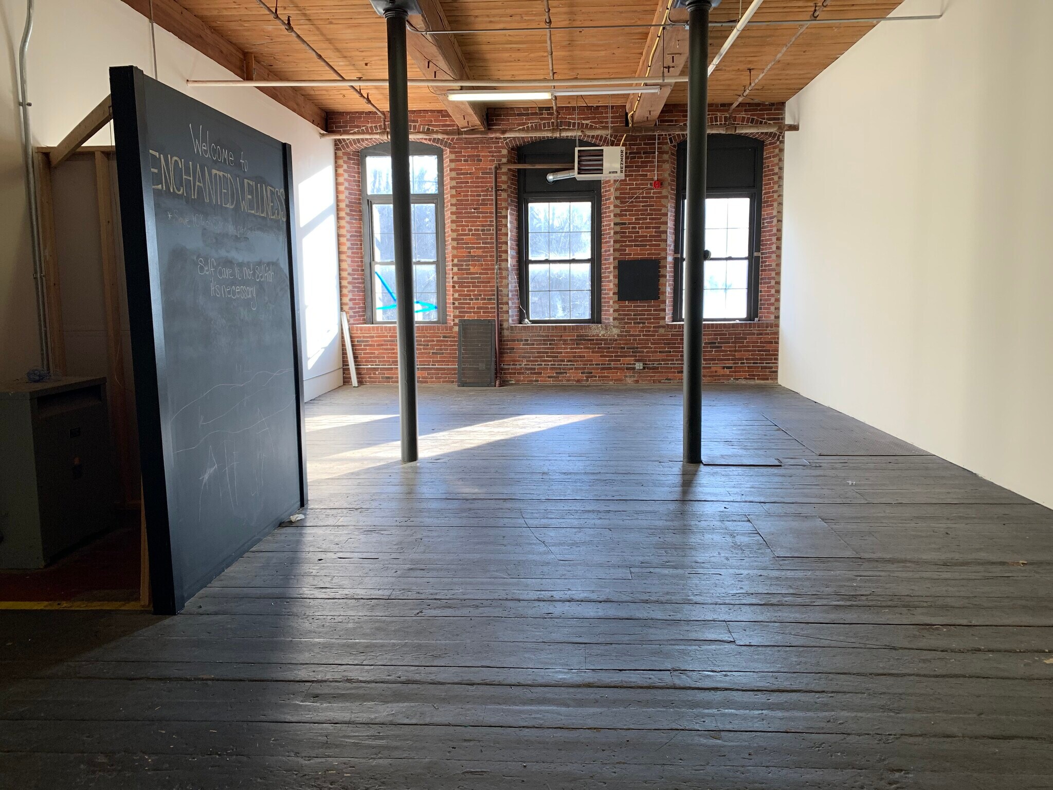 22 Canal St, Somersworth, NH à louer Photo intérieure- Image 1 de 5