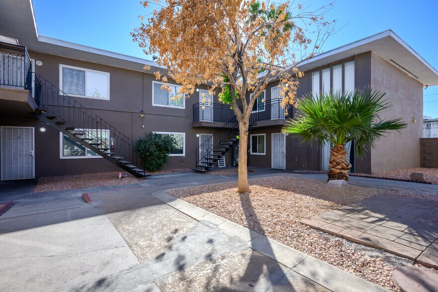 1076-1112 Sierra Vista Dr, Las Vegas, NV à vendre - Photo du bâtiment - Image 1 de 30