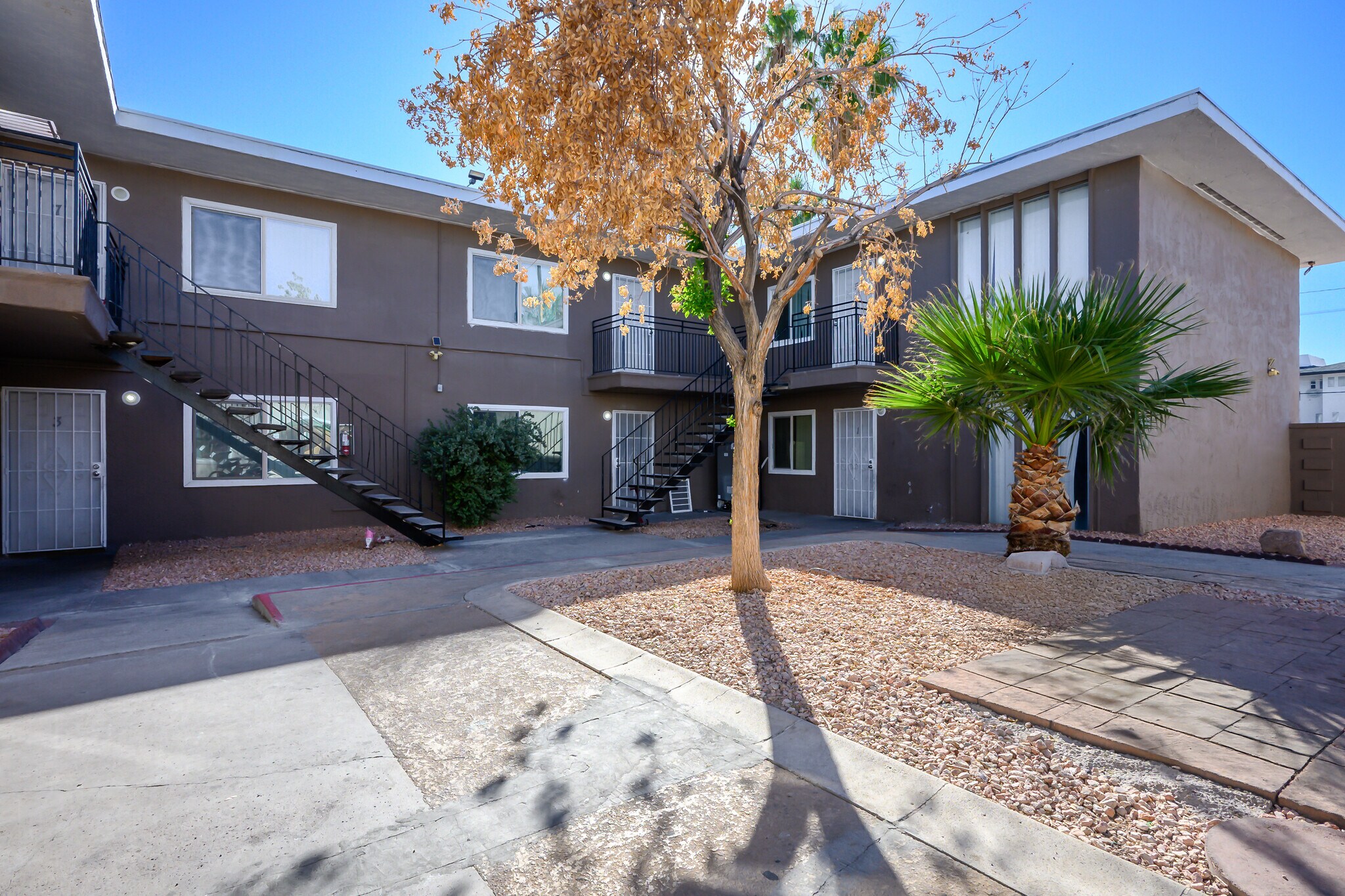 1076-1112 Sierra Vista Dr, Las Vegas, NV à vendre Photo du bâtiment- Image 1 de 31