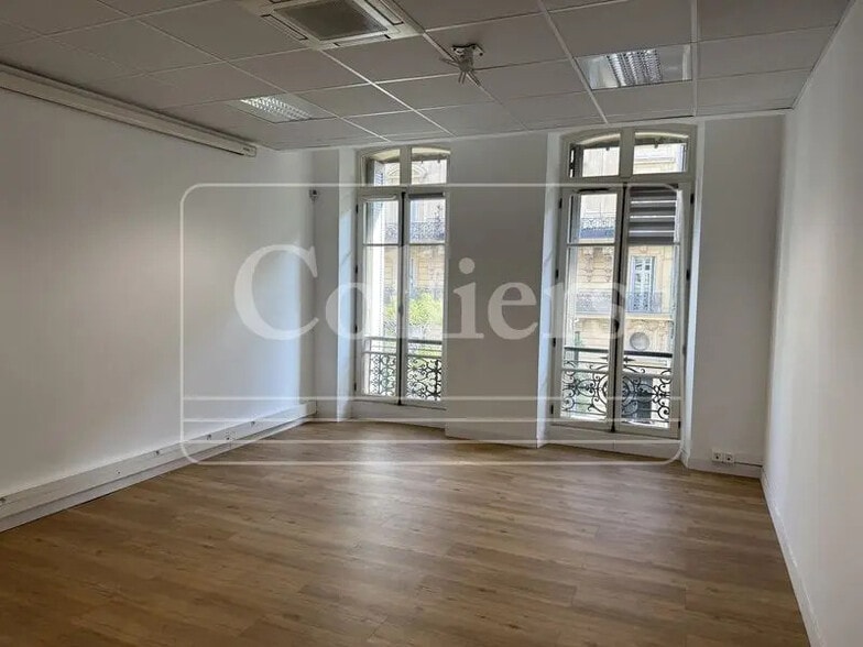 27 Rue De La Republique, Marseille for lease - Interior Photo - Image 2 of 4
