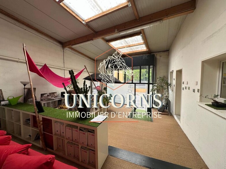 86 Rue Des Amidonniers, Toulouse for sale - Interior Photo - Image 2 of 4