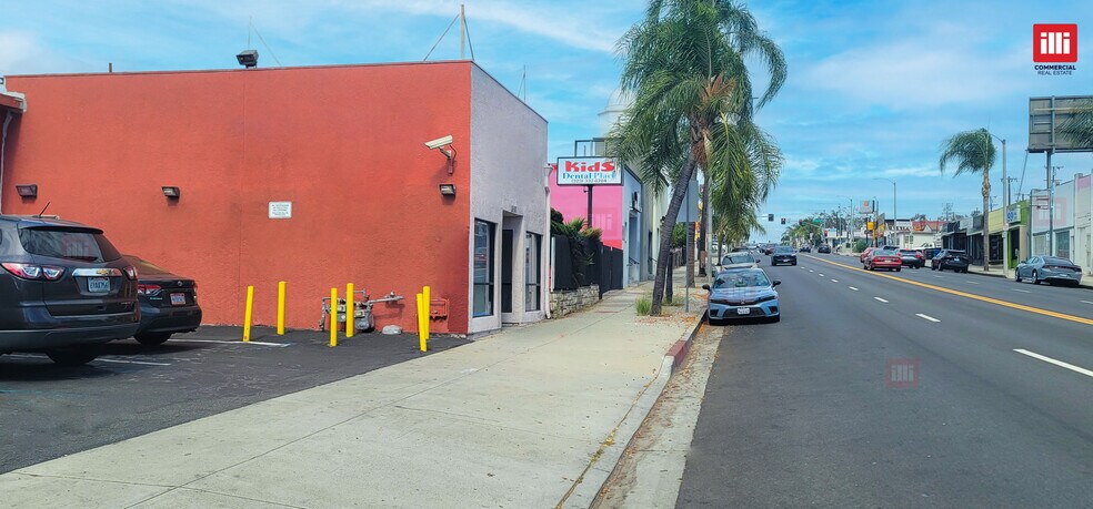 4209 E Cesar E Chavez Ave, Los Angeles, CA à louer - Photo du bâtiment - Image 2 de 8