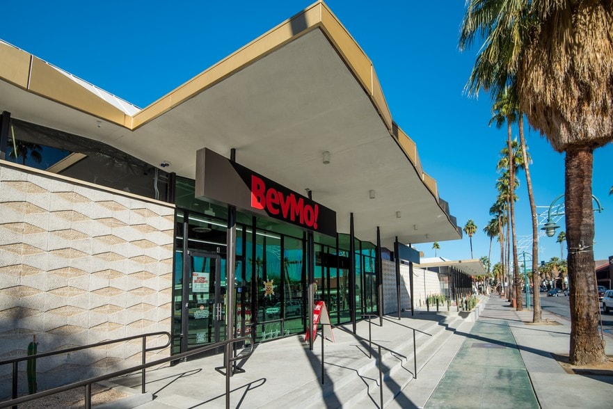 333 S Palm Canyon Dr, Palm Springs, CA for lease - Building Photo - Image 3 of 5