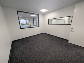 910 W San Marcos Blvd, San Marcos, CA à louer Photo intérieure- Image 1 de 10