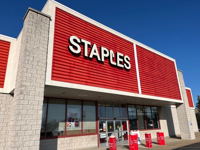 Plus de détails pour 9374 State Route 14, Streetsboro, OH - Commerce de détail à louer