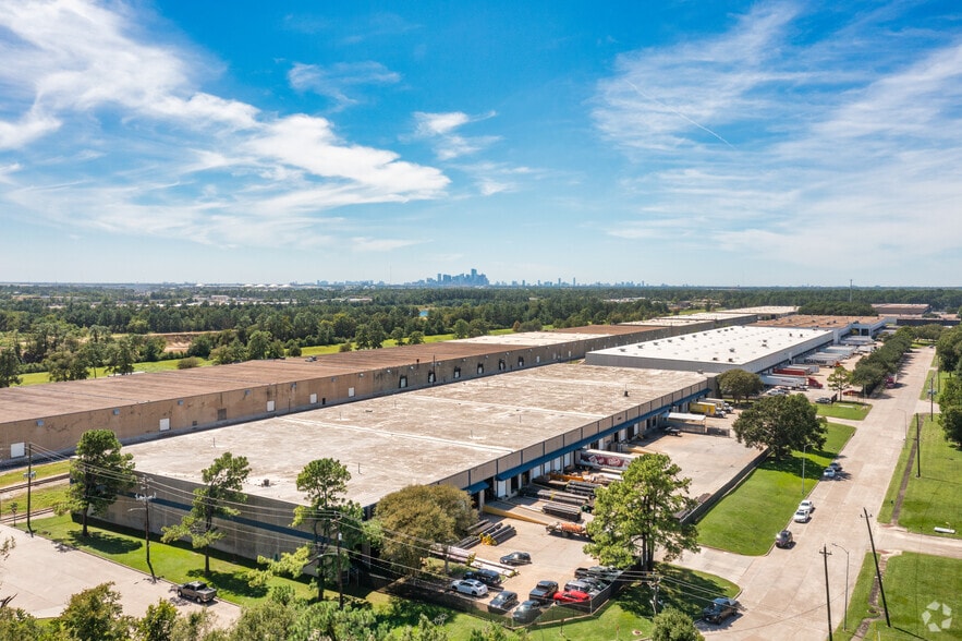 9096 Railwood Dr, Houston, TX for lease - Building Photo - Image 1 of 5
