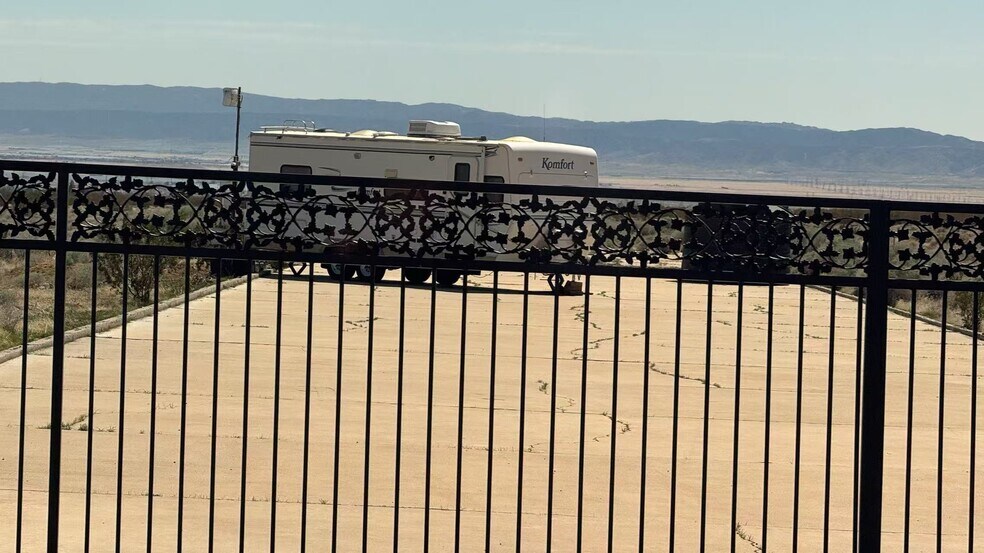 Rosamond CA 93560, Rosamond, CA for sale - Building Photo - Image 1 of 10