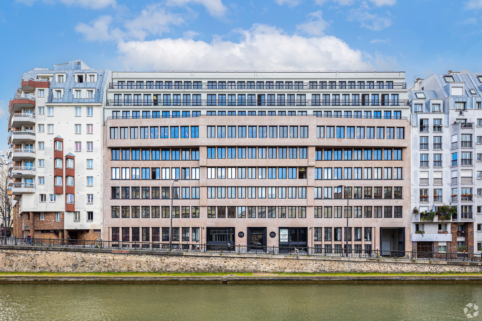 Coworking Space in Paris for lease Primary Photo- Image 1 of 7