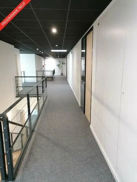 Office in Mont-Saint-Aignan for sale - Interior Photo - Image 3 of 10