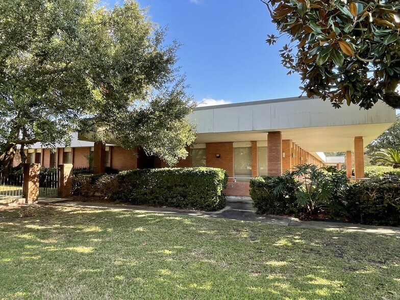 4201 Woodland Dr, New Orleans, LA à vendre - Photo du bâtiment - Image 3 de 14