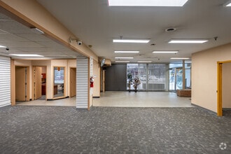 8520 106A Ave NW, Edmonton, AB à louer Photo intérieure- Image 1 de 10