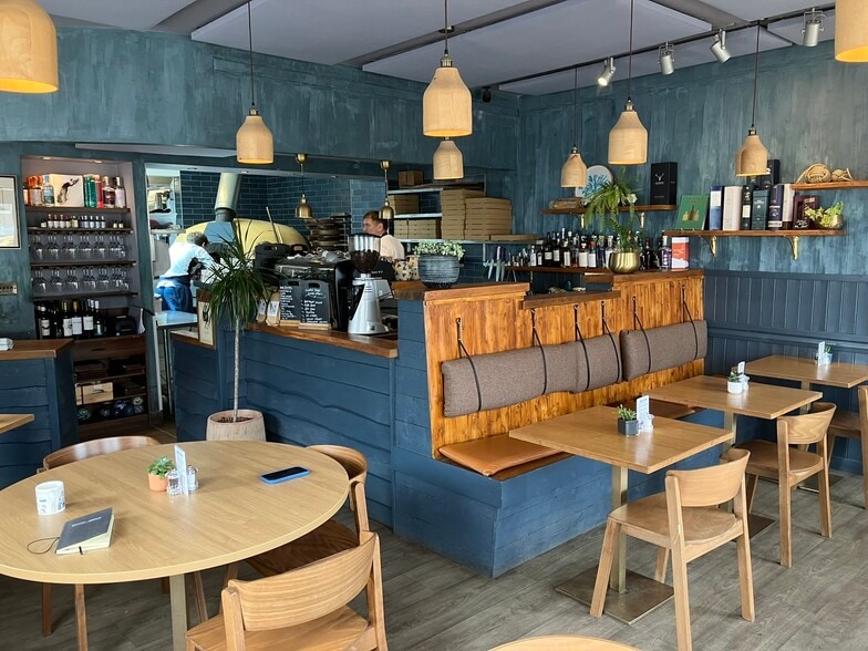 21 Bank St, Cromarty à vendre - Photo du bâtiment - Image 3 de 7