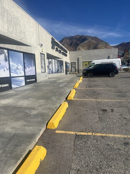 2911-2941 E 3300 S, Salt Lake City, UT à louer - Photo du bâtiment - Image 2 de 12