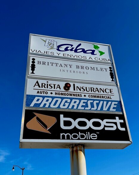 5900-5904 S Dixie Hwy, West Palm Beach, FL à louer - Photo du bâtiment - Image 3 de 5