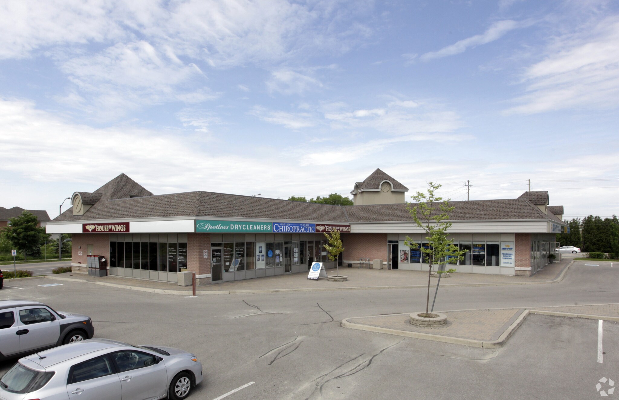 3420 Rebecca St, Oakville, ON à vendre Photo principale- Image 1 de 1