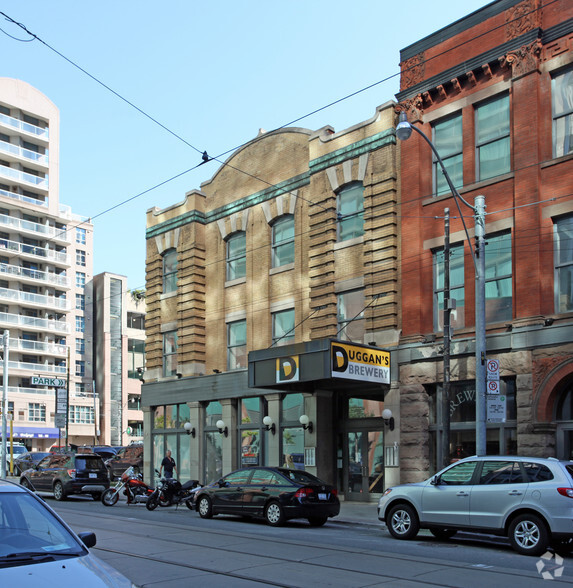 75 Victoria St, Toronto, ON for sale - Building Photo - Image 2 of 2