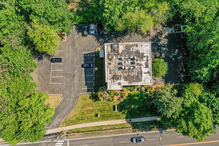 2751 Dixwell Ave, Hamden, CT à vendre - Aérien - Image 2 de 20