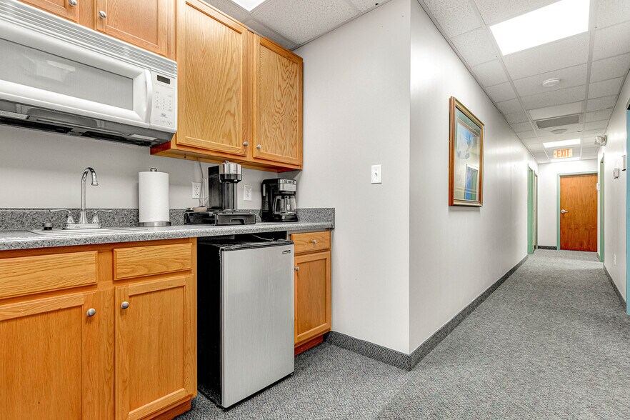 5368-5380 Twin Hickory Rd, Glen Allen, VA à vendre - Photo du bâtiment - Image 3 de 41
