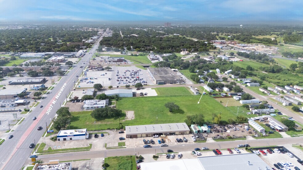 3007 N Navarro St, Victoria, TX à vendre - Aérien - Image 2 de 14