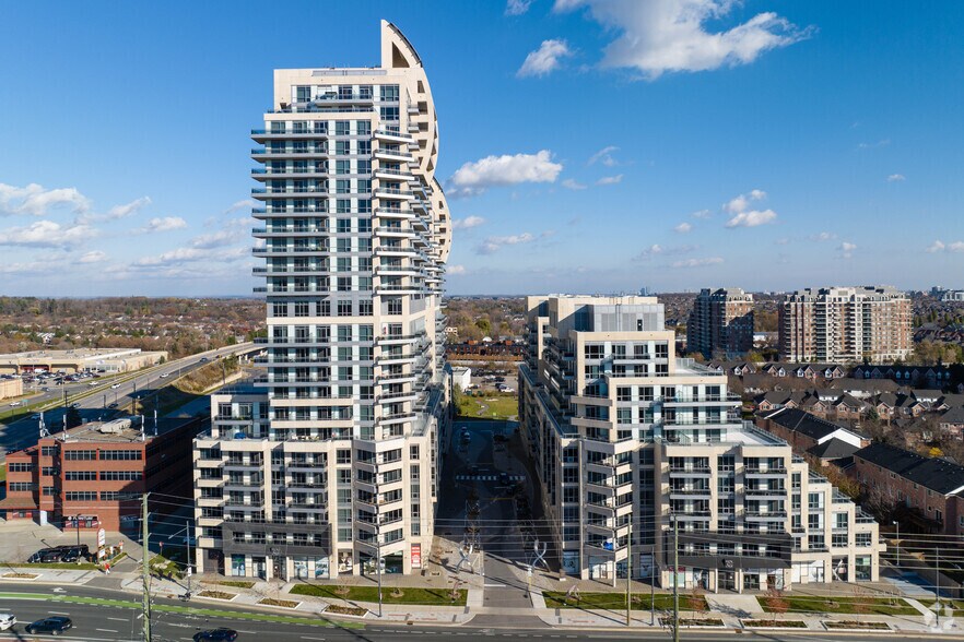 9201 Yonge St, Richmond Hill, ON for sale - Building Photo - Image 3 of 7