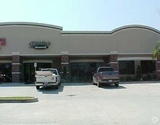 3971 Pontchartrain Dr, Slidell, LA à louer - Photo du bâtiment - Image 2 de 3