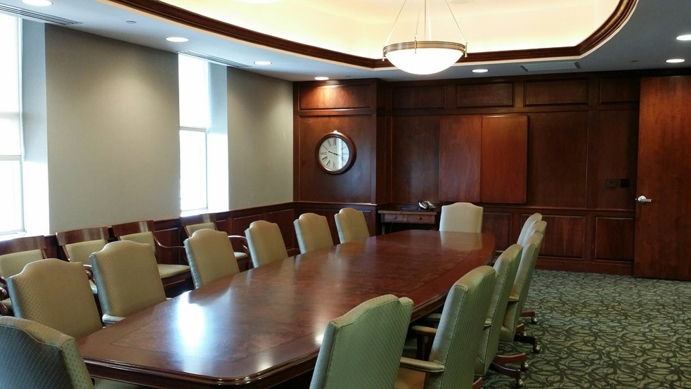 900 Virginia St E, Charleston, WV à louer - Photo intérieure - Image 3 de 7