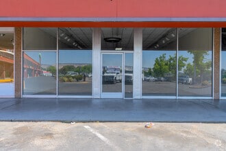 1921 Oroville Dam Blvd, Oroville, CA à louer Photo du bâtiment- Image 2 de 3