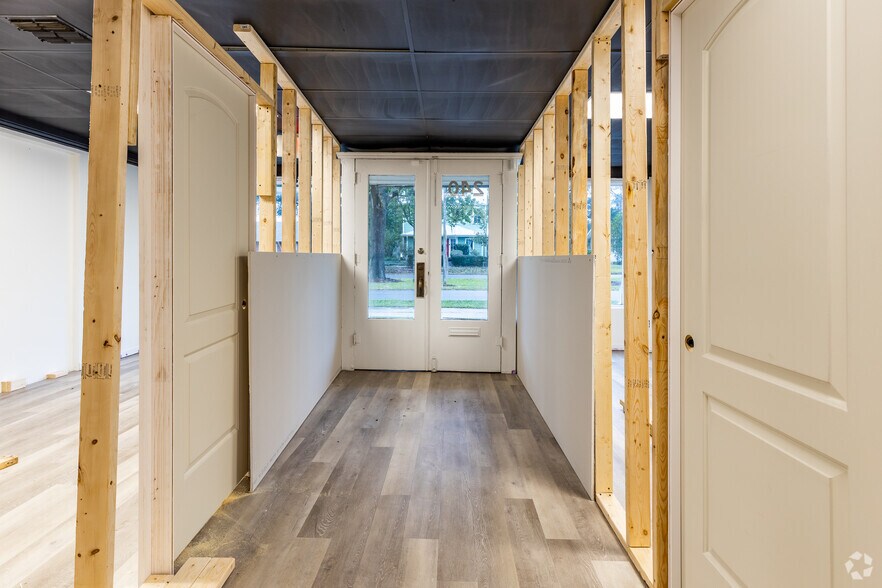 244 E Graves Ave, Orange City, FL à louer - Photo intérieure - Image 2 de 75