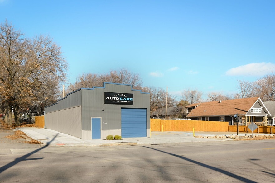3200 E 31st St, Kansas City, MO for sale - Primary Photo - Image 1 of 17