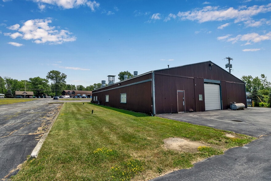 7120 Seneca St, Elma, NY for lease - Building Photo - Image 3 of 42