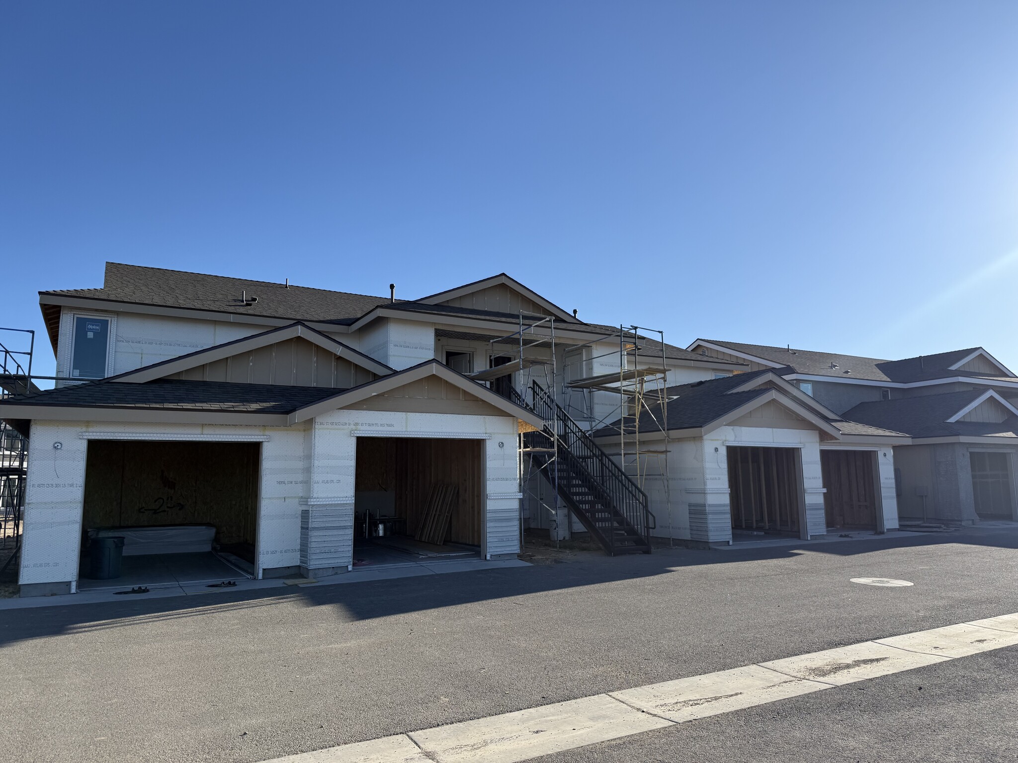 604 Crossing Cir, Gardnerville, NV for sale Primary Photo- Image 1 of 5