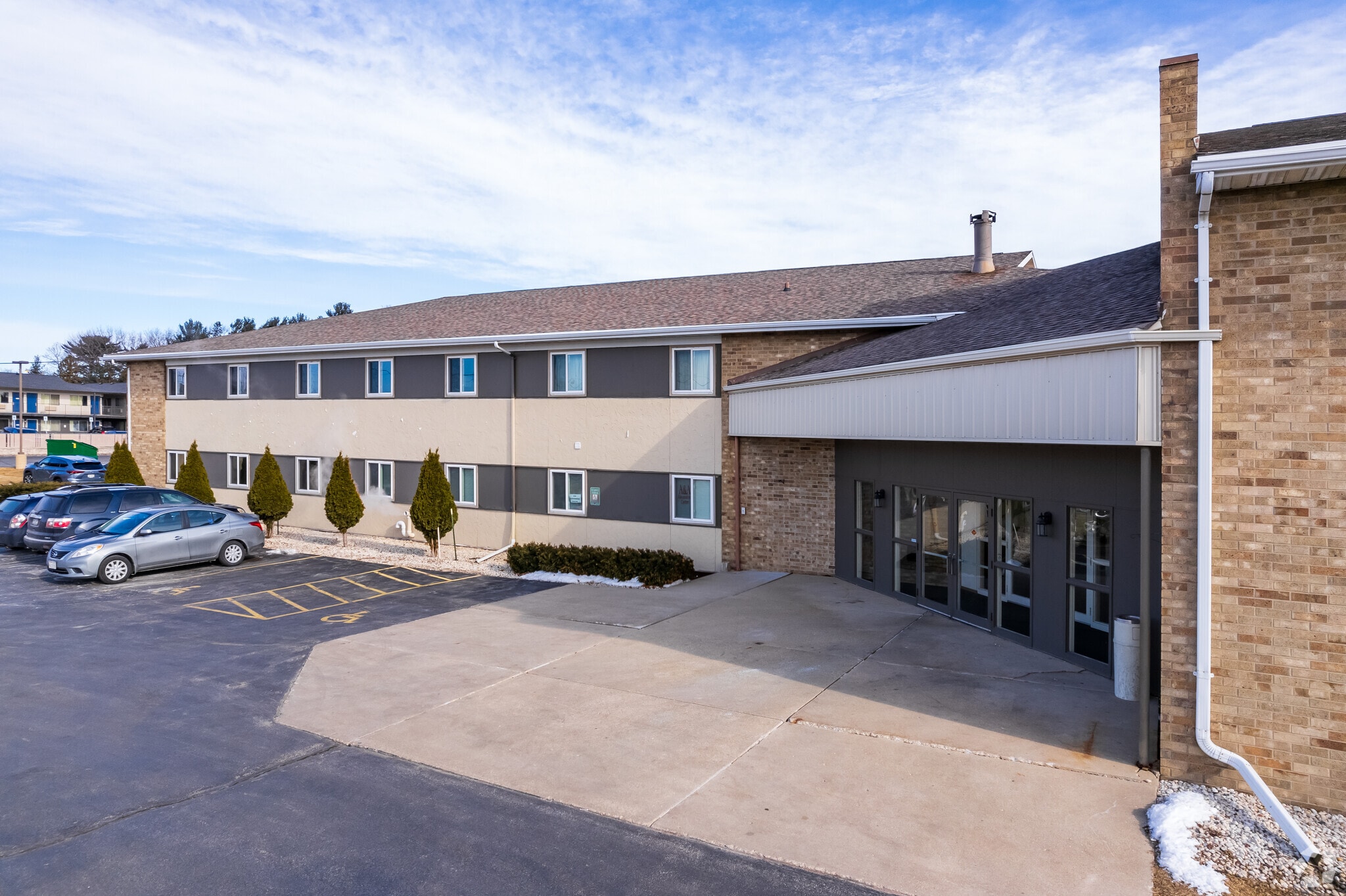 1600 Shawano Ave, Green Bay, WI for lease Primary Photo- Image 1 of 9