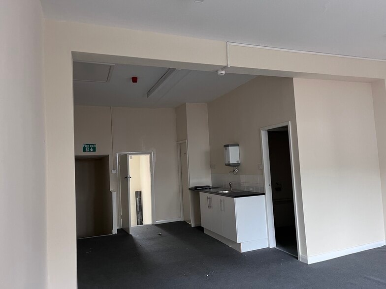 19 Newport Rd, Middlesbrough for lease - Building Photo - Image 3 of 6