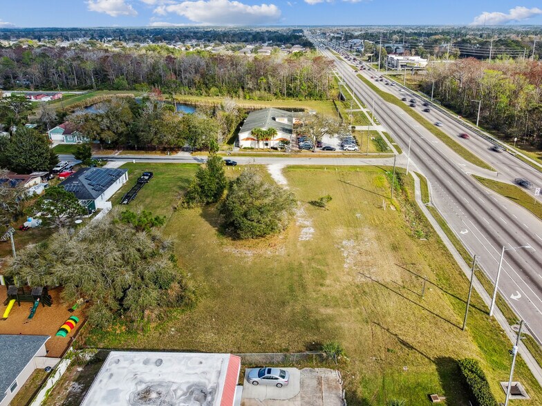 13761 E Colonial Dr, Orlando, FL à vendre - Photo du bâtiment - Image 2 de 15