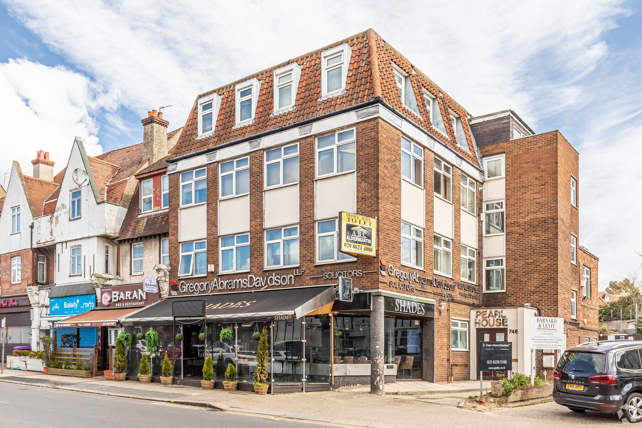 746 Finchley Rd, London for lease Primary Photo- Image 1 of 9
