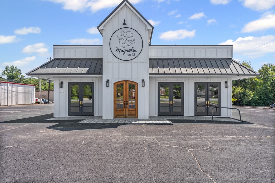 922 Saraland Blvd S, Saraland, AL for sale - Primary Photo - Image 1 of 29