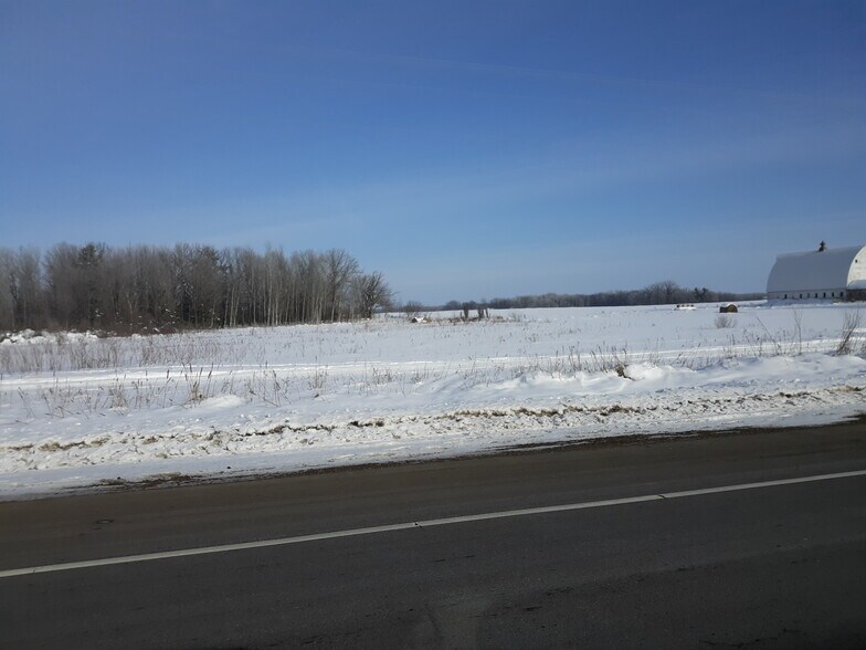 5990 MN-70, Rock Creek, MN à vendre - Photo principale - Image 2 de 8