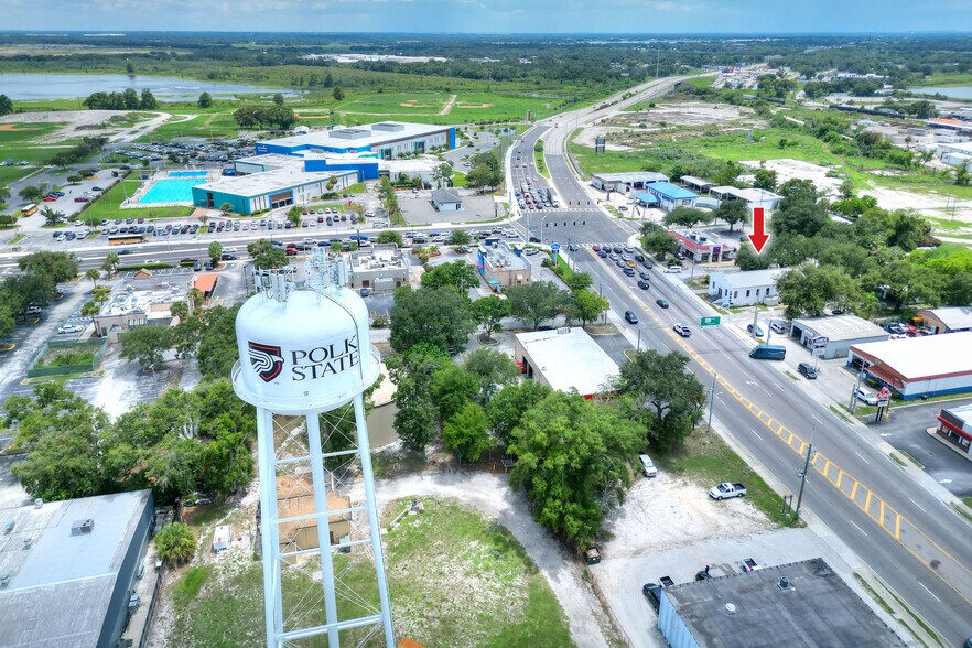 1649 3rd St SW, Winter Haven, FL à louer - Photo du bâtiment - Image 3 de 35
