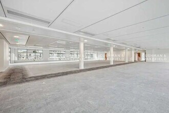 Office in Issy-les-Moulineaux for lease Interior Photo- Image 2 of 4