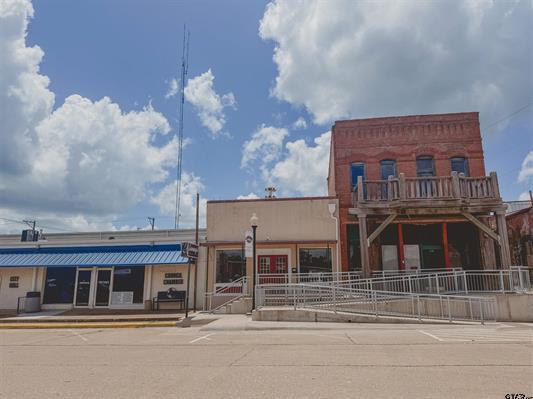 122 E Frank St, Grand Saline, TX à vendre - Photo du bâtiment - Image 2 de 10