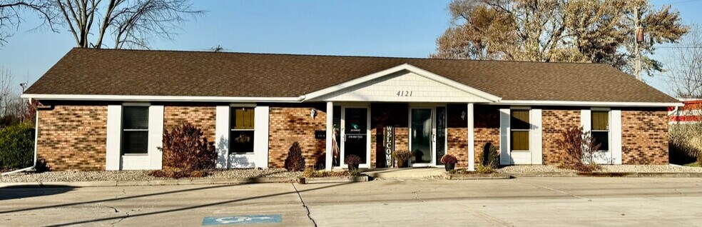4121 S Franklin St, Michigan City, IN à vendre - Photo du bâtiment - Image 1 de 34
