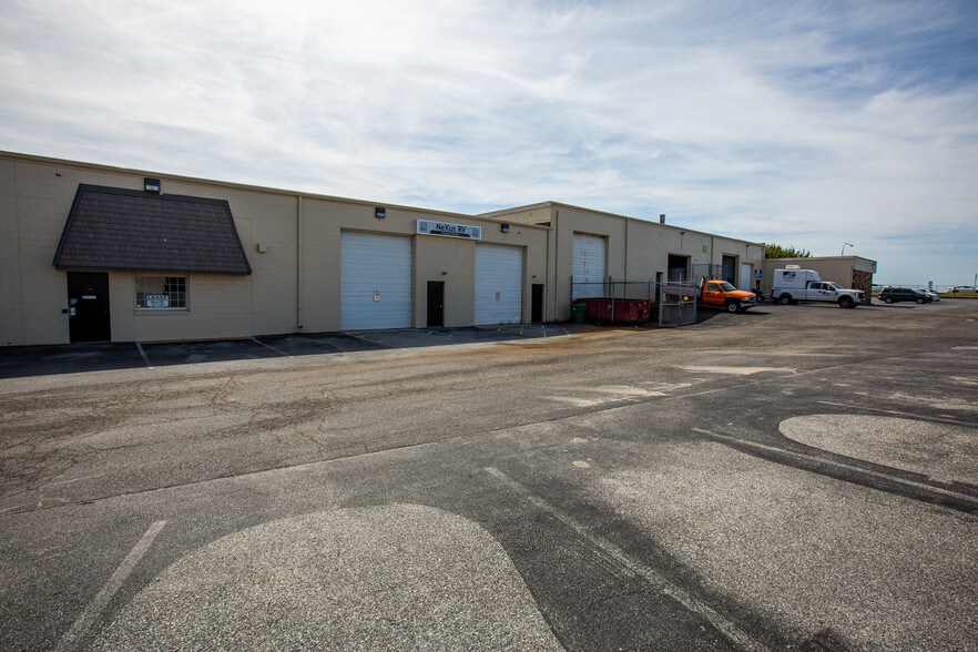 308-314 W Basin Rd, New Castle, DE à louer - Photo du bâtiment - Image 2 de 17