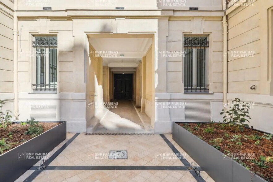 13 Avenue Hoche, Paris for lease - Lobby - Image 2 of 13