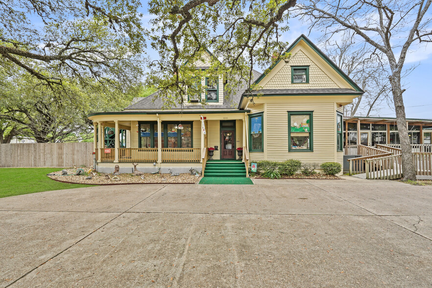 1030 4th St, Rosenberg, TX for sale - Building Photo - Image 1 of 72